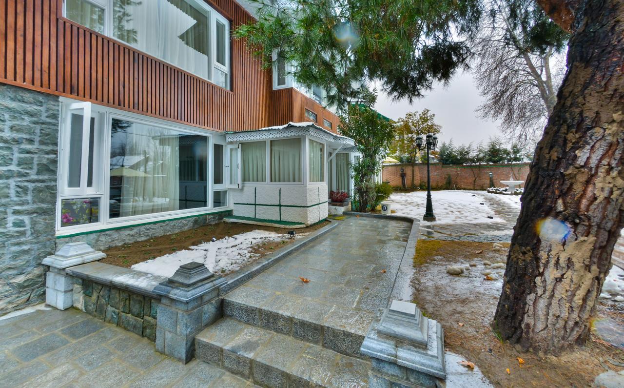 Hotel Metropolis Srīnagar Dış mekan fotoğraf