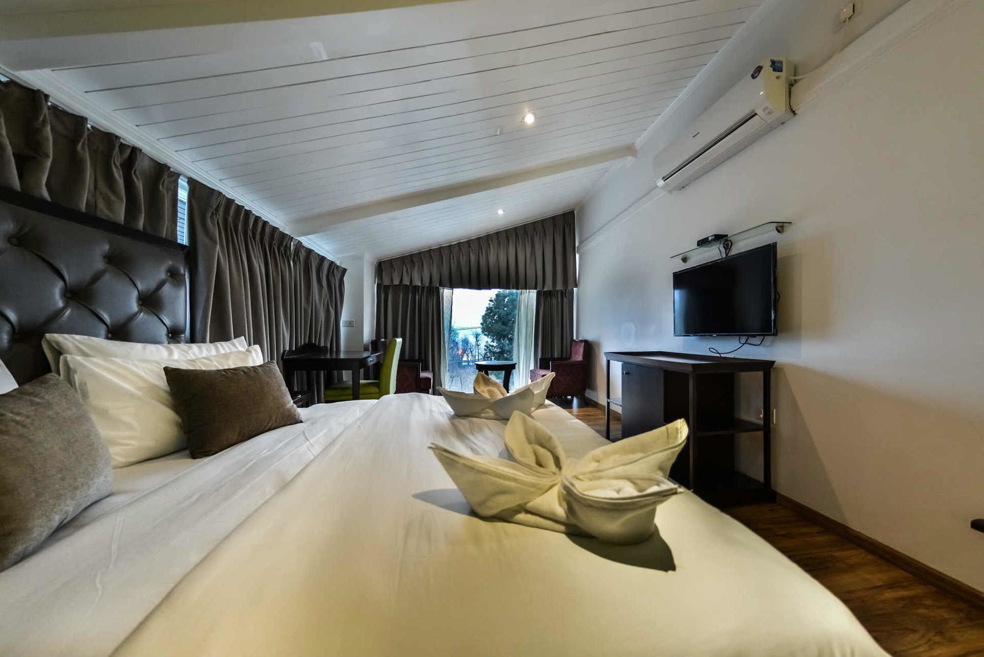 Hotel Metropolis Srīnagar Dış mekan fotoğraf