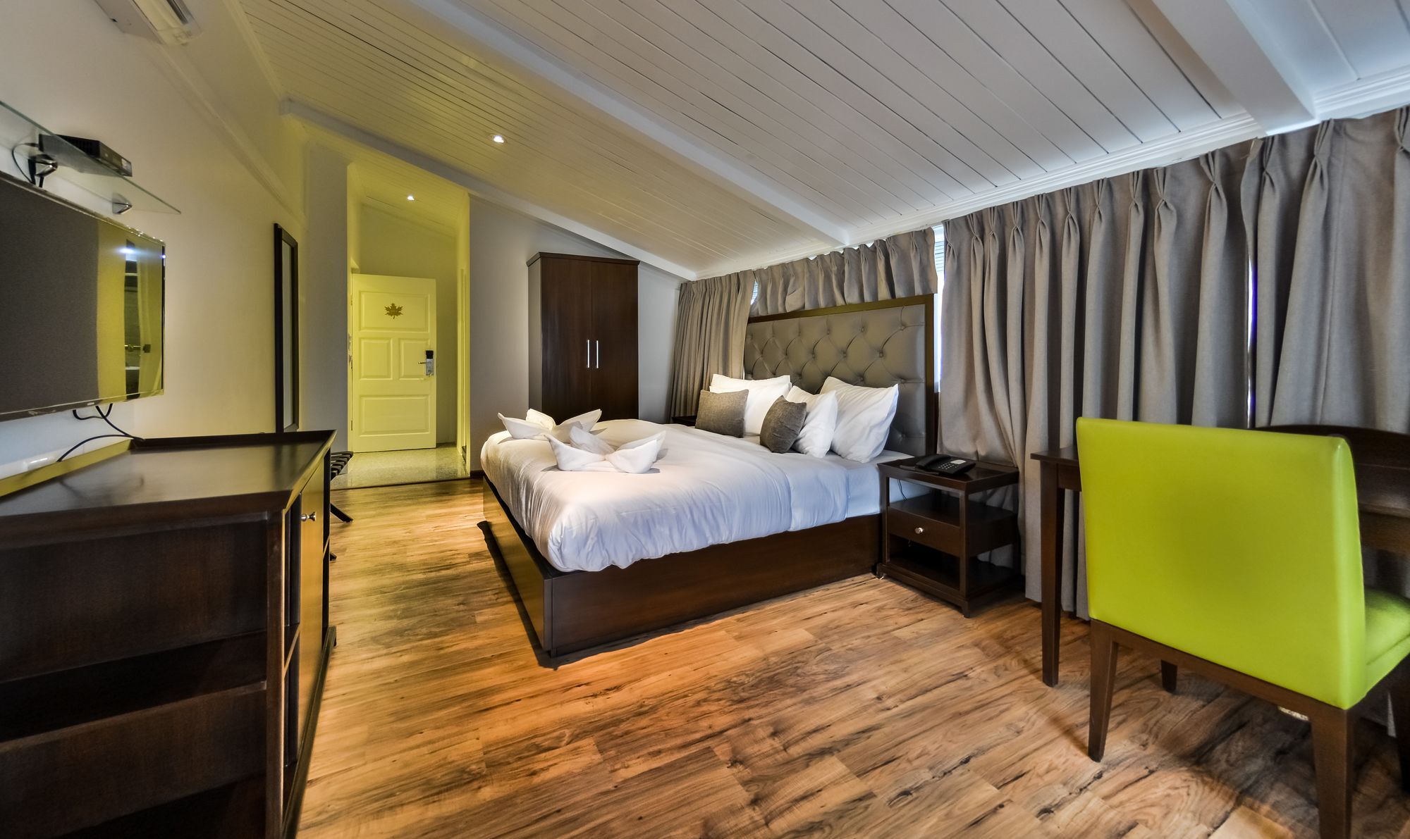Hotel Metropolis Srīnagar Dış mekan fotoğraf
