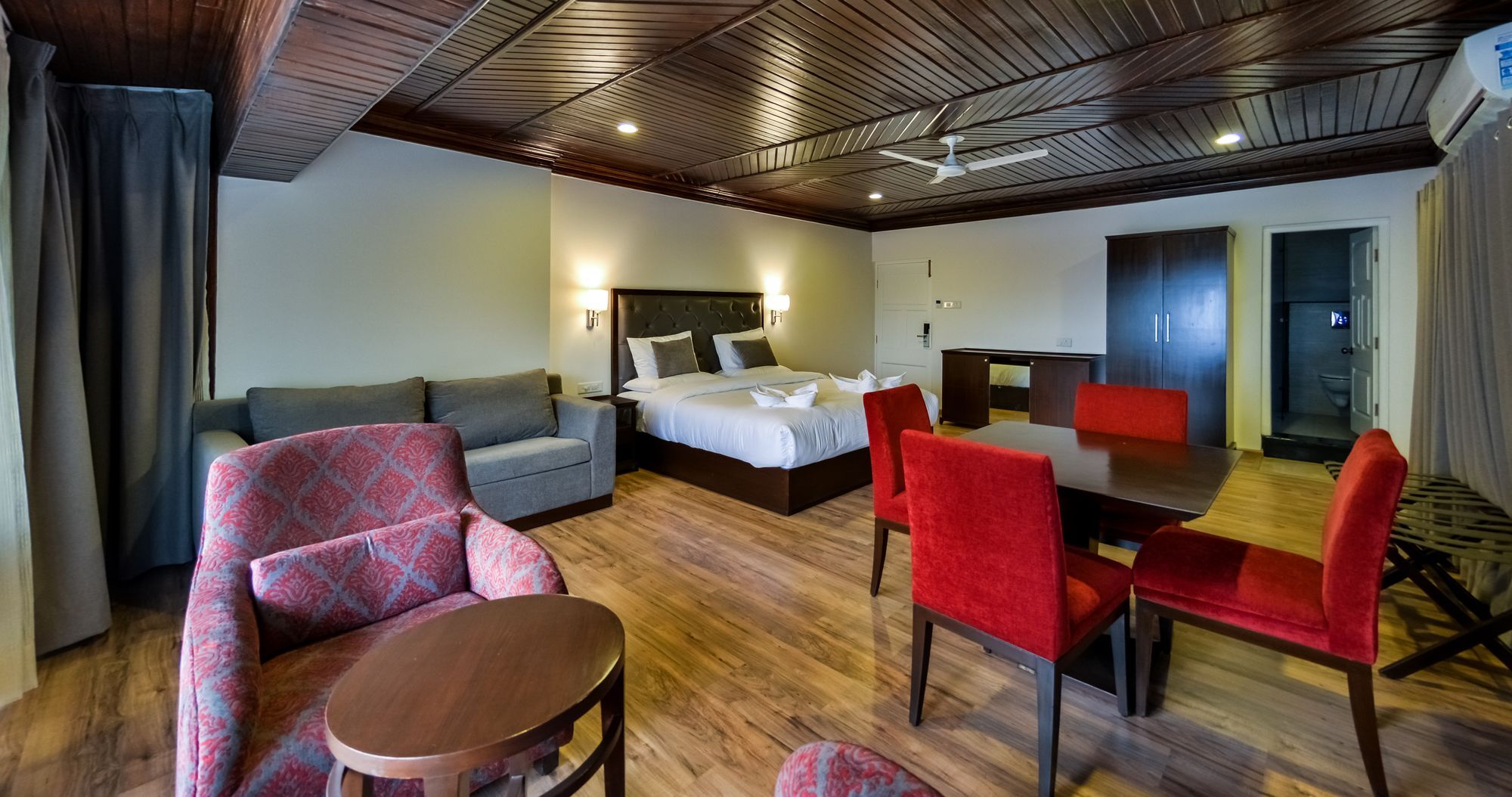 Hotel Metropolis Srīnagar Dış mekan fotoğraf